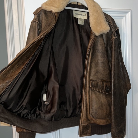 TRUE VINTAGE Eddie Bauer Leather Jacket - Picture 4 of 4